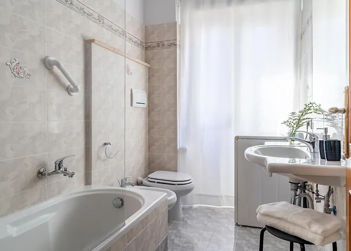 Bella Road Apartment Rom